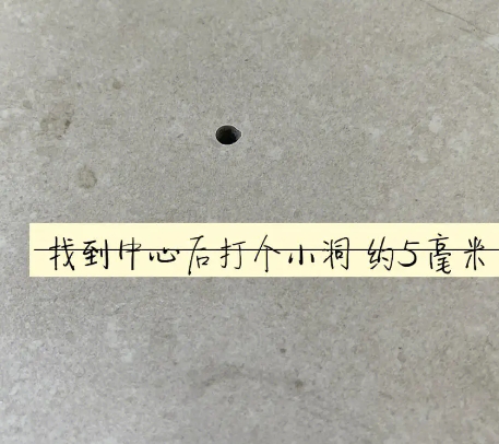 文圣瓷砖空鼓维修公司专业解答在瓷砖铺贴过程中，如果砂料搅拌不均匀，将会带来以下问题